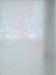 《夢裡的你真好》(局部)
“Coincidence”(Close up)
水墨設色絹本
Chinese ink on silk
一組三件
A set of three
各60x70 厘米
60x70 cm each
2019