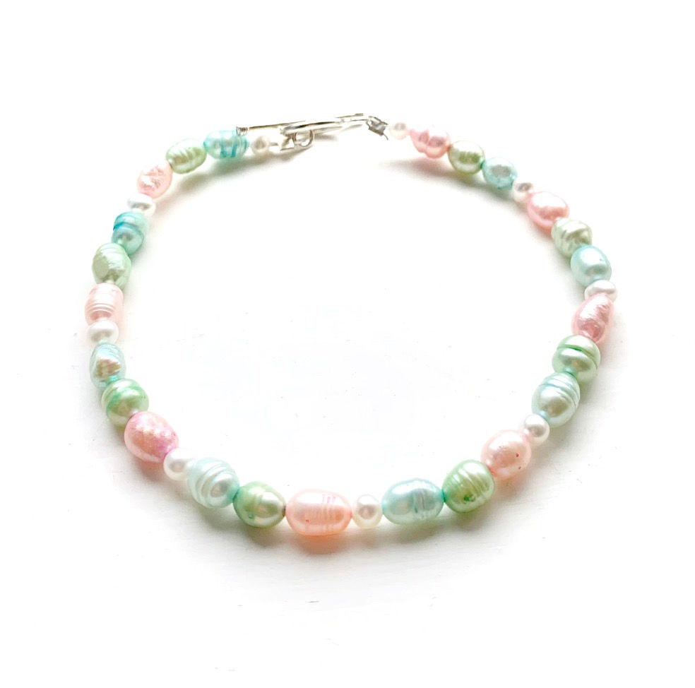 Dainty multicolour green, blue and pink freshwater pearl bracelet