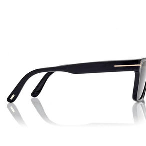 Designer eyeglasses near Sunningdale and Stoneybrook London Ontario
