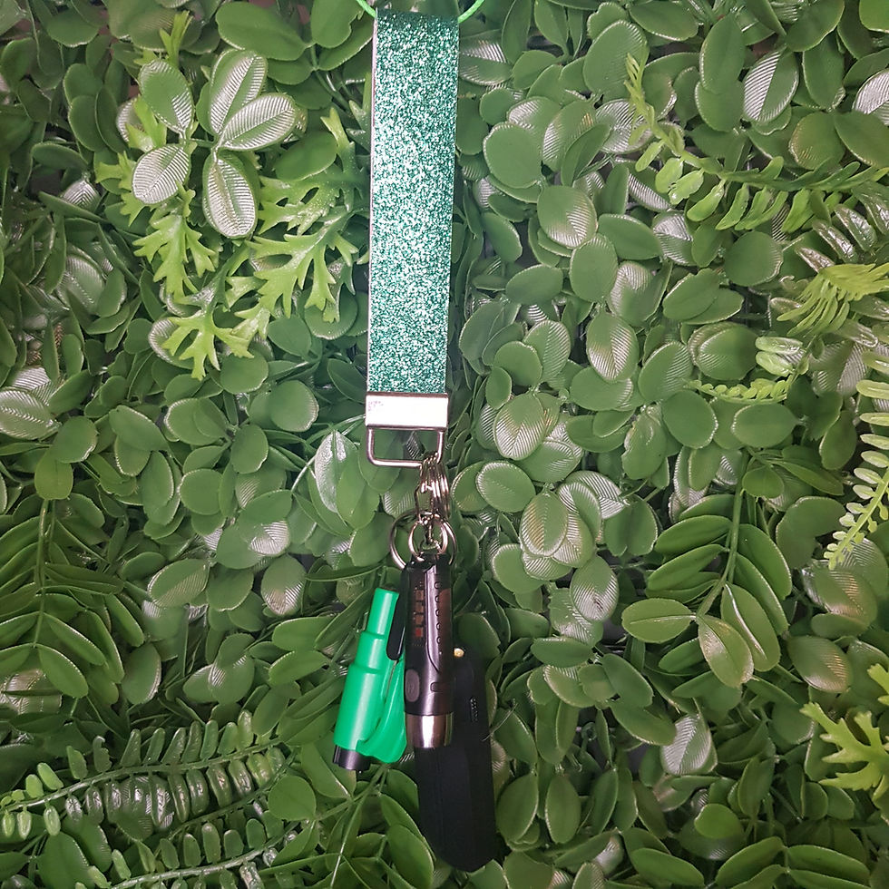 Green Grogu Glitter Safety Keychain