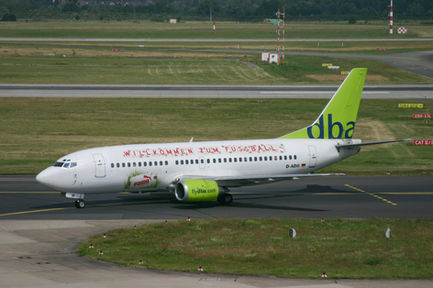 B737-329 D-ADII