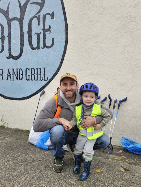 SOLVE volunteers for The Great Powell Cleanup at South Tabor
