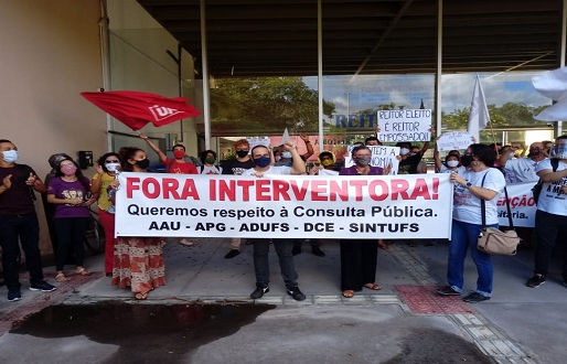 Entidades Estudantis repudiam e realizam manifestação contra nomeação de reitora interina na UFS