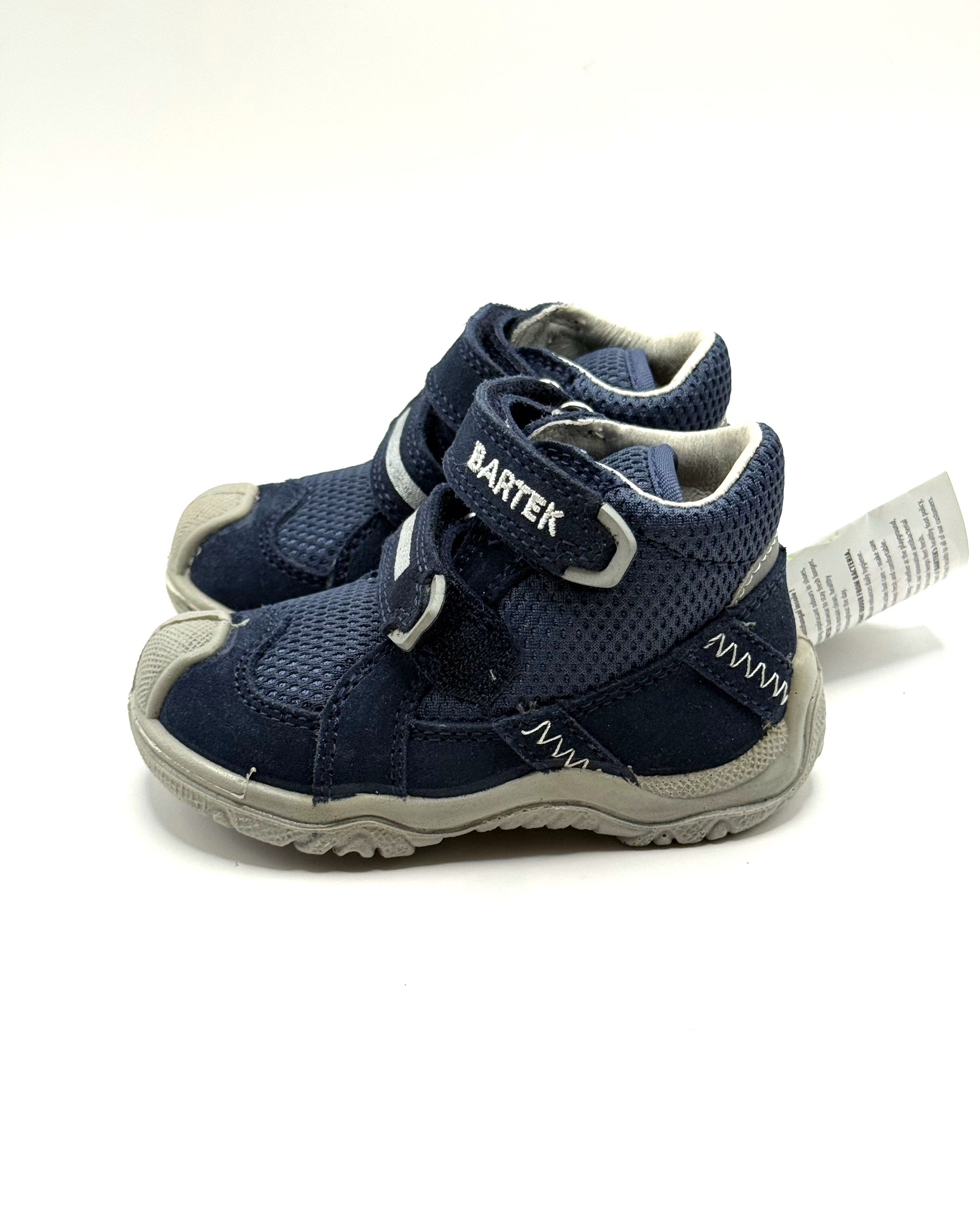 High-top sneakers Bartek