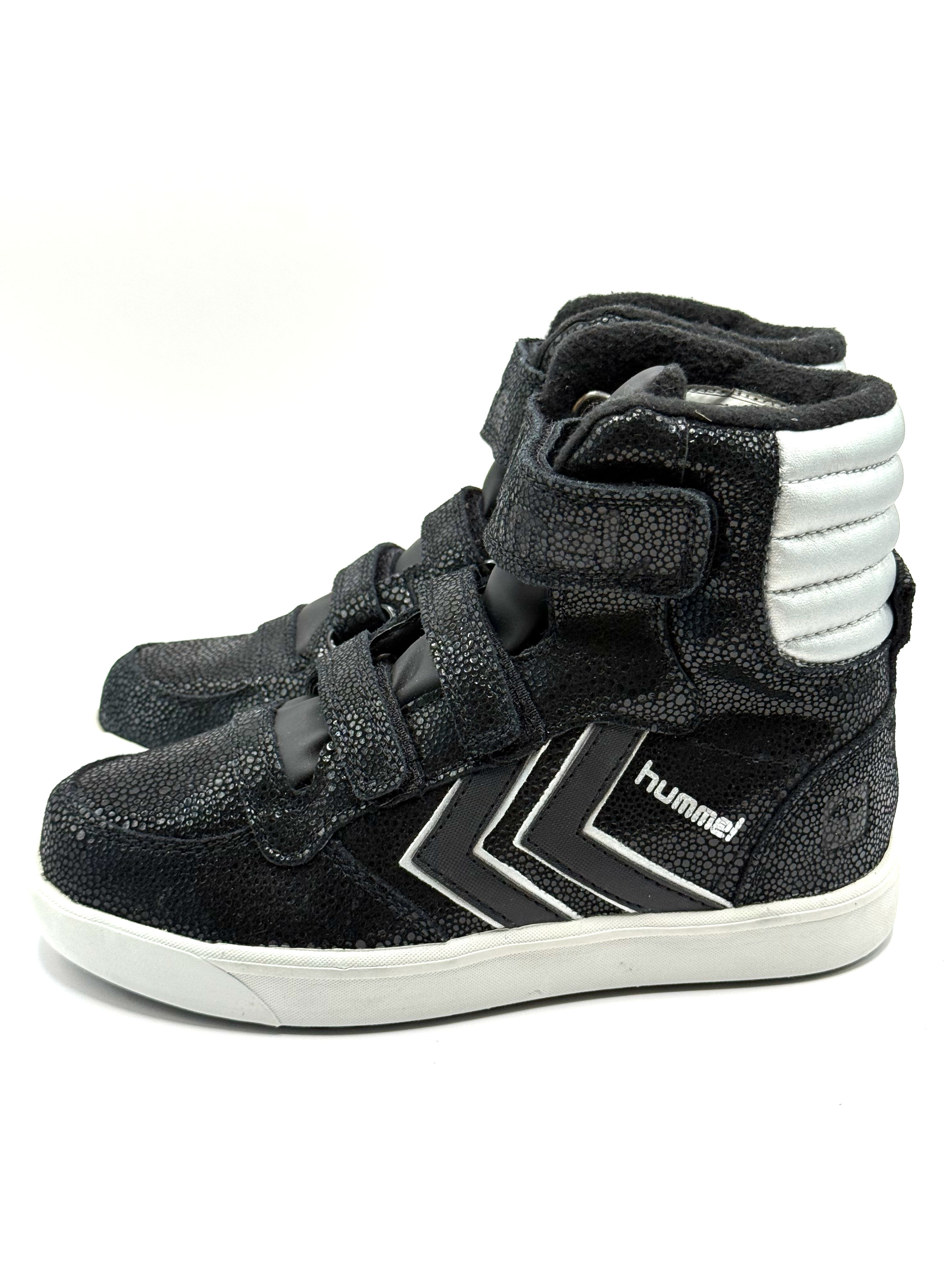 Boots Hummel