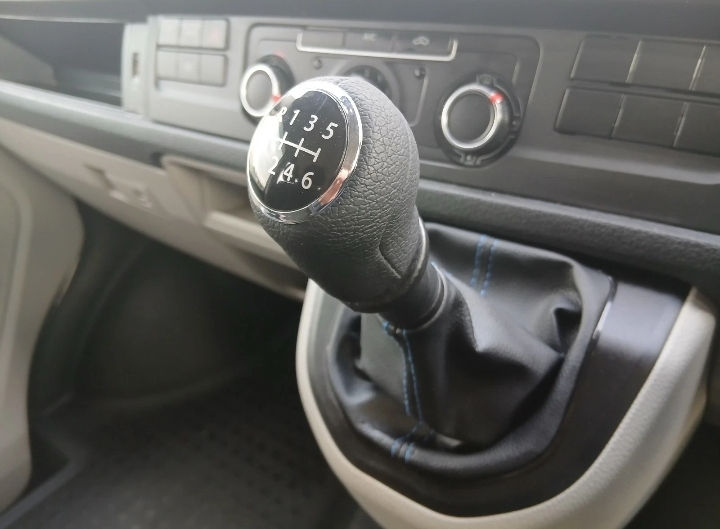 Thumbnail: VW  T6 Leather Gear Knob / Gaiter 6 Speed  2016-2020 Blue Stitch