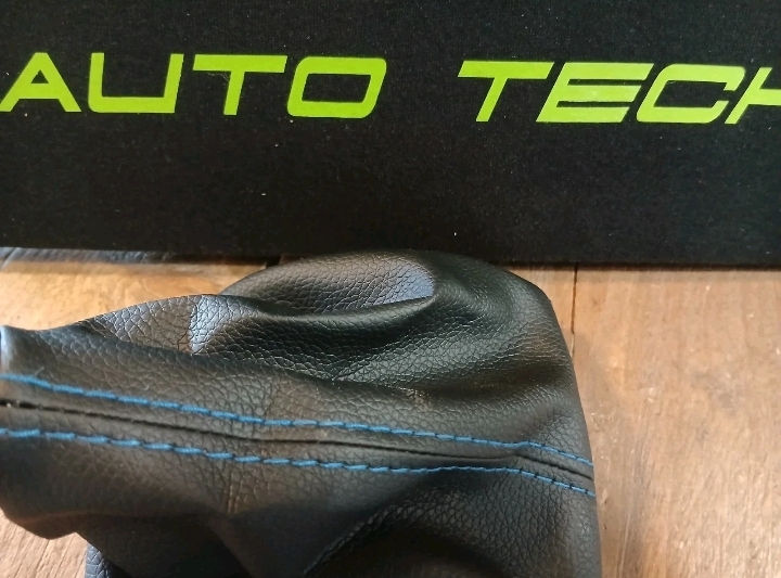 Thumbnail: VW  T6 Leather Gear Knob / Gaiter 6 Speed  2016-2020 Blue Stitch