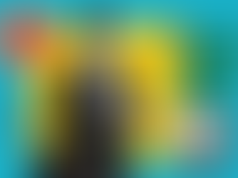 Collage im modernen Retro-Stil: Schwarz-Weiss-Foto einer lächelnden Anwältin mit Tablet ('Mandates' auf dem Bildschirm), davor blaue, gelbe, rote und grüne geometrische Muster mit Rechtssymbolen, Netzwerk-Symbolen, diagonalen Streifen, Punkt-Raster und einem vintage CRT-Monitor mit SEO-Elementen.