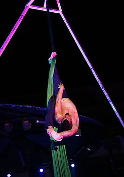 telas acrobaticas, show en torremolinos
