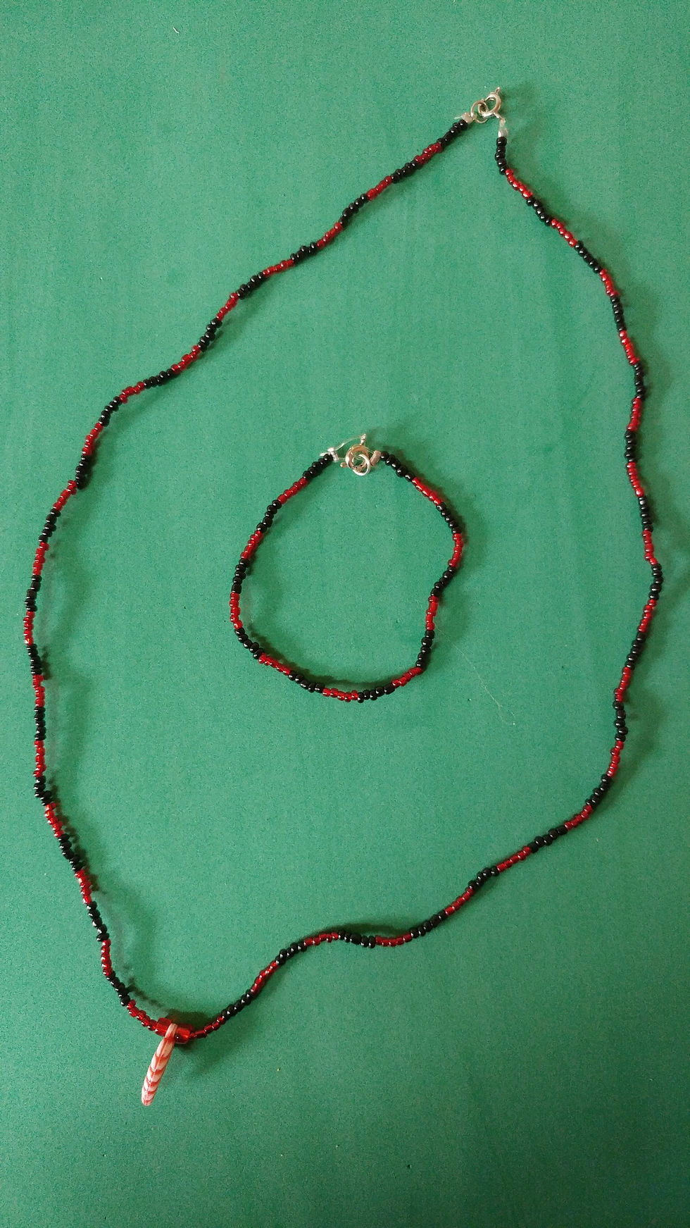 Ensemble collier-bracelet 20$