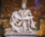 La Pietà, l’une des sculptures les plus célèbres de Michel-Ange, dévoile une scène bouleversante entre la Vierge Marie et le Christ, visible à la basilique Saint-Pierre.
