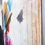 縮圖：Portrait artistique enfant fille avec oiseau, street art et pop art graffiti multicolore pour déco intérieure moderne.