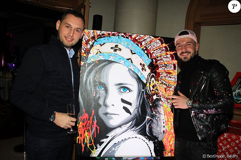 Vincent Bardou et Zoulli Art présentent leur tableau Indiane pop art lors du Grand Dîner organisé par Jules Durand et Noam Smadja. Découvrez l’univers créatif et street art de l’artiste sur sa galerie d’art en ligne officielle.