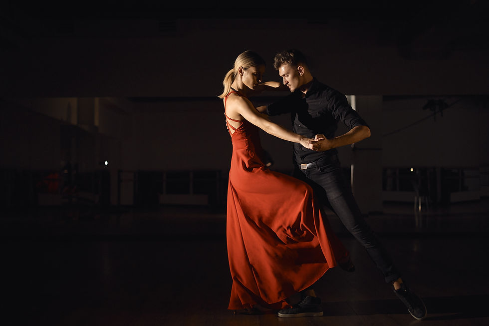 casal dançando