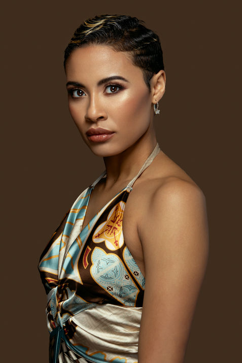 Portrait dark skin woman Photo