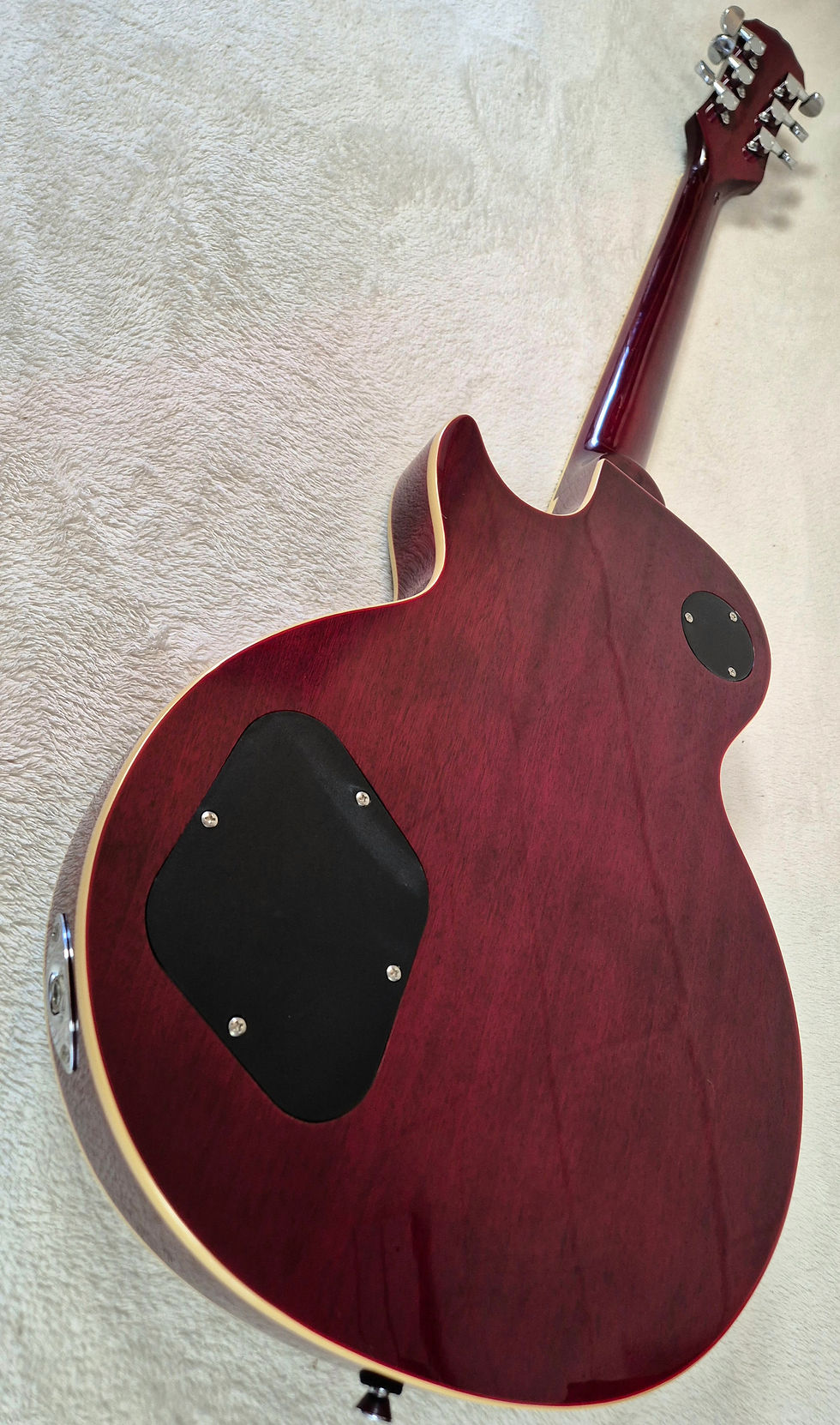 Thumbnail: Legacy Emerald Classic Les Paul & Hard Case