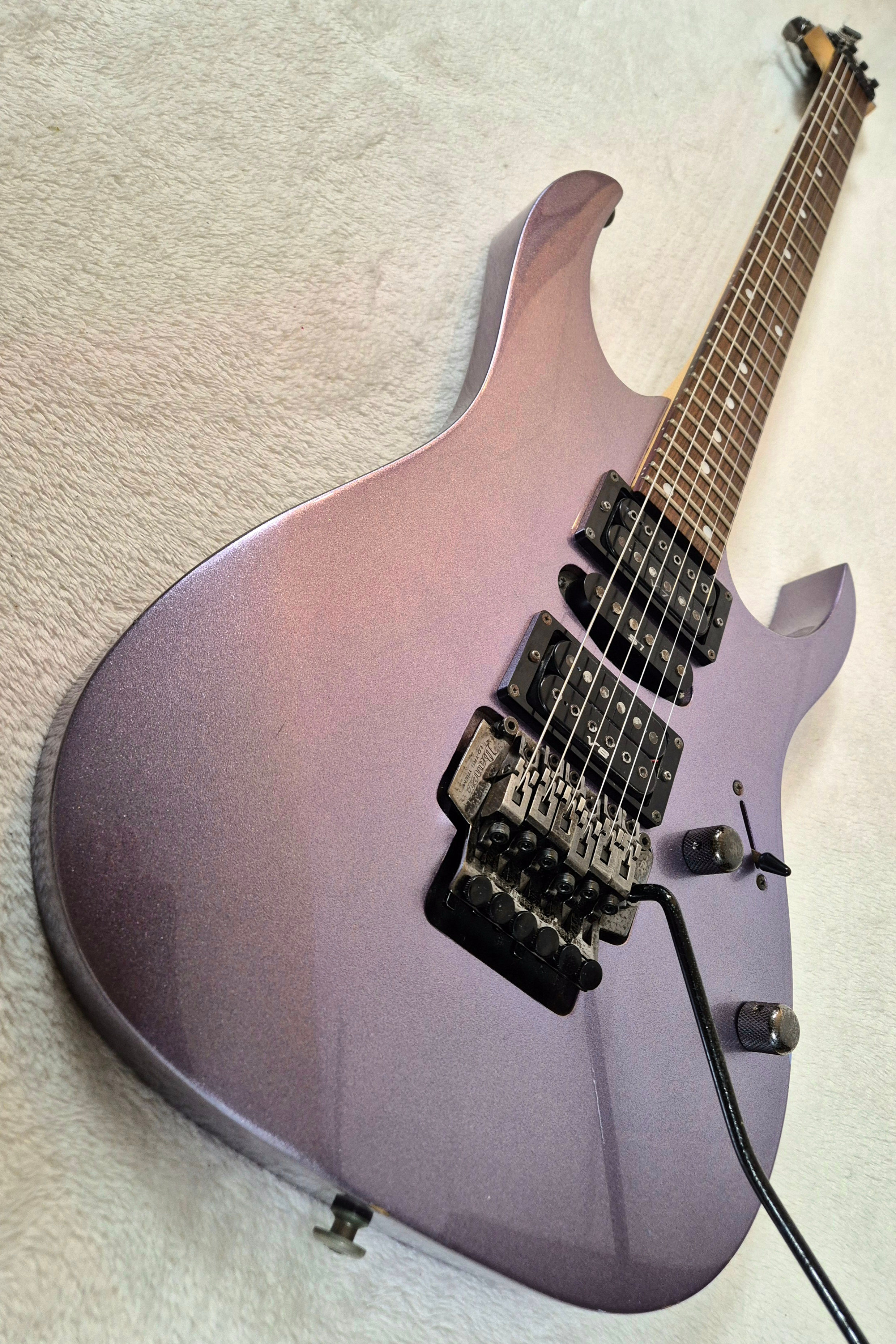 2000 Ibanez Japan RG470 Titanium Ice