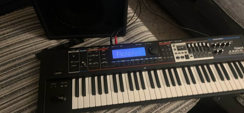 Miniatura: Sintetizador/Workstation Roland Juno-G de 61 teclas