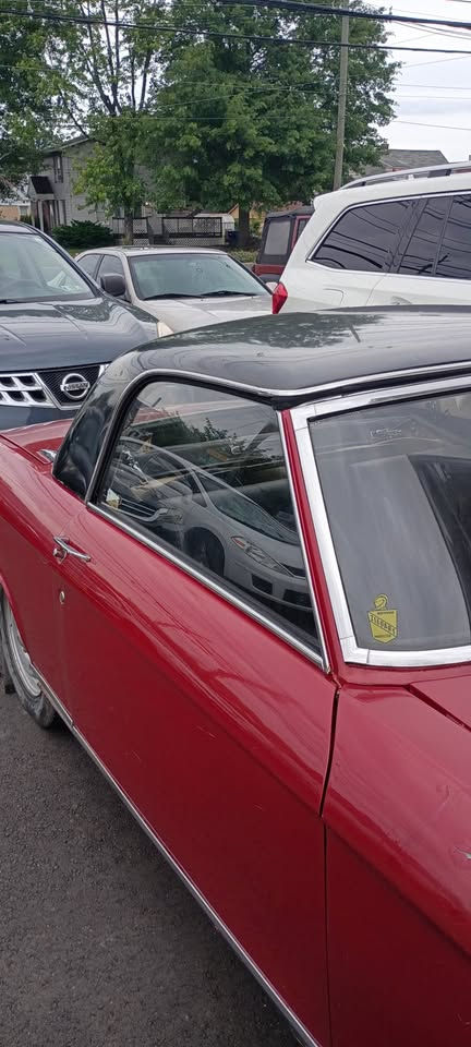Miniatura: Peugeot 204 Cabrio de 1968