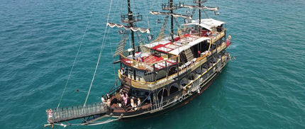 pirate boat 3.jpeg