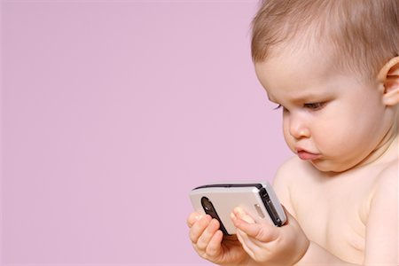 Should there be an age limit to smartphones?