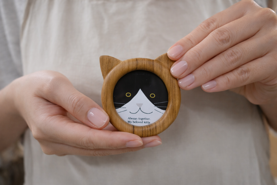 Thumbnail: Cat Photo Frame