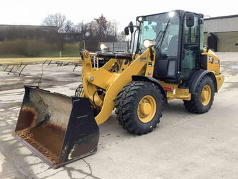 2021CAT 906M