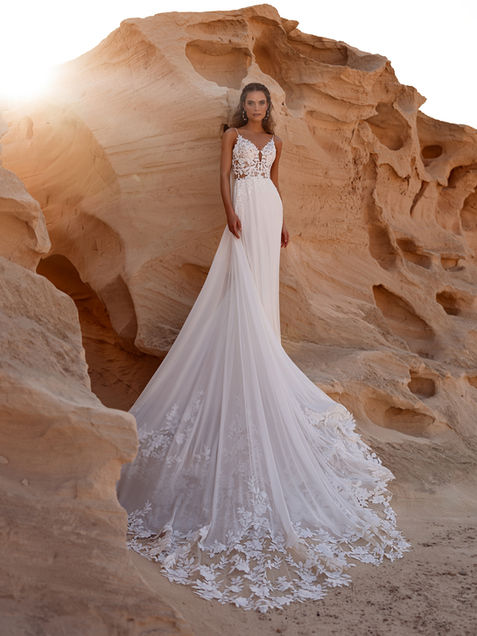 Malika Dama Couture Brautkleid mit Spitzen Oberteil, tiefem Rücken und fliessendem Rock aus Chiffon