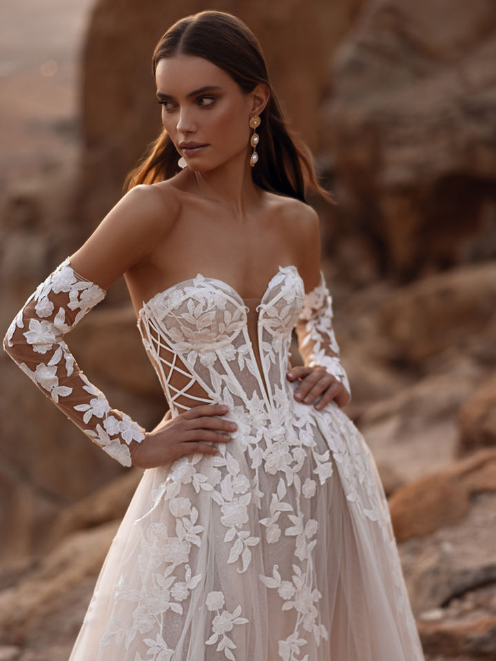 Korsagen Brautkleid Nabila von Dama Couture bei MaBelle Brautboutique - Brautkleider Zürich