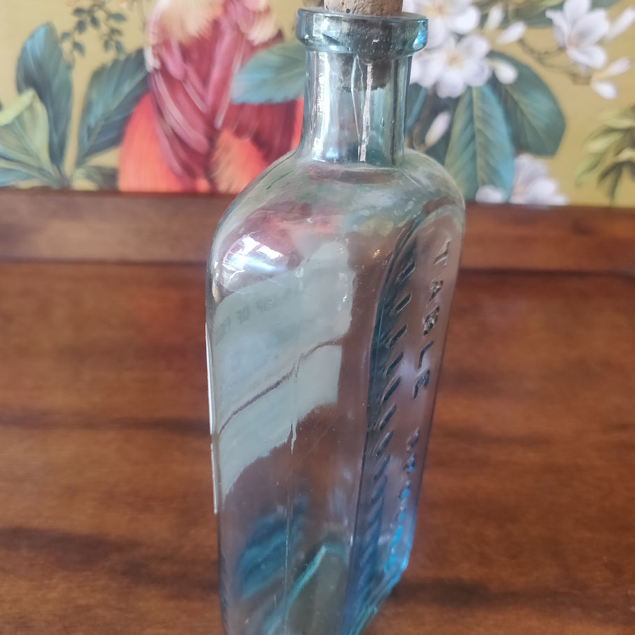 Antique Victorian late 19th or early 20th century Banbury & Co syrup of figs