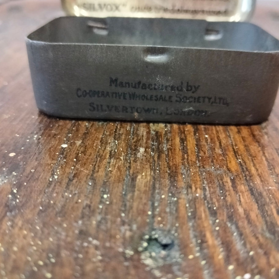 Antique 1920s silvox cubes tin box sold by CWS ( co op wholesale society)