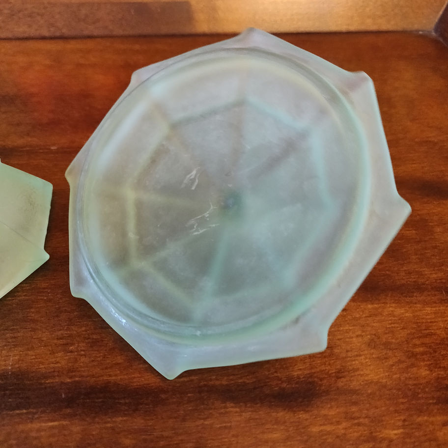 Antique art deco 1920s uranium glass dressing table jar incredible condition