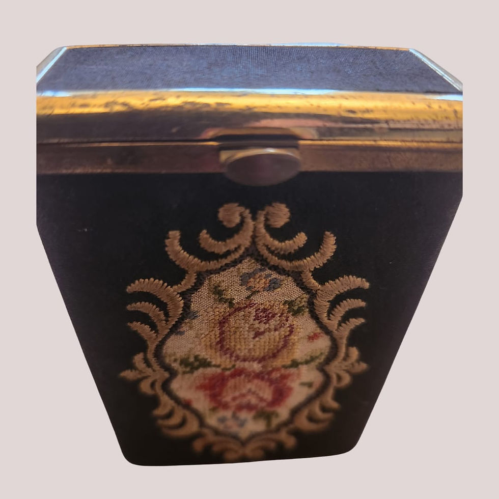 Vintage golden seal west Germany cigarette case