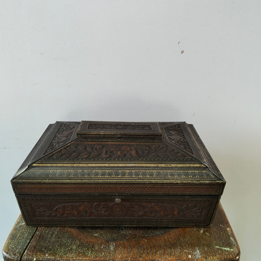 Antique 1927 Huntley and Palmer's biscuit tin in the form of Indian wooden box
