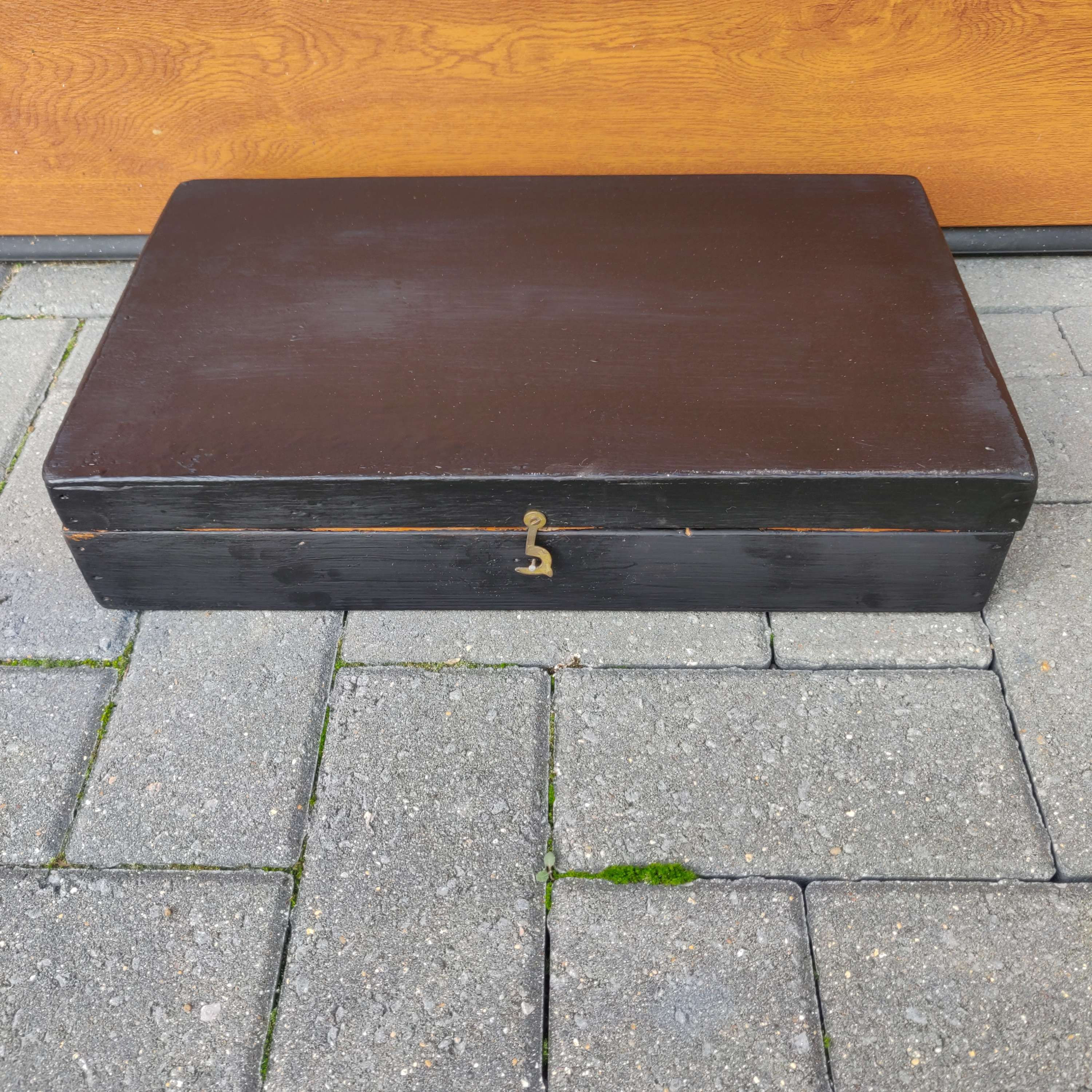 Pine hand painted box loveingly lined with songbird wallpaper