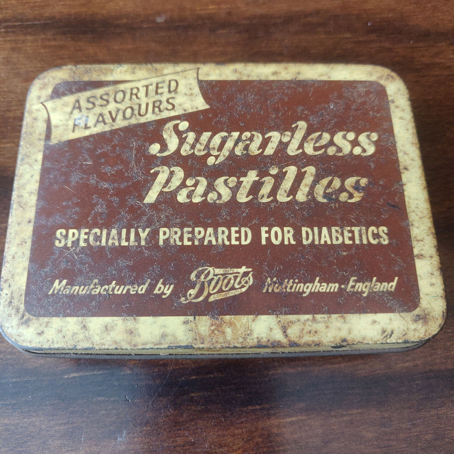 Vintage 1940s / 50s Boots assorted sugarless pastilles tin