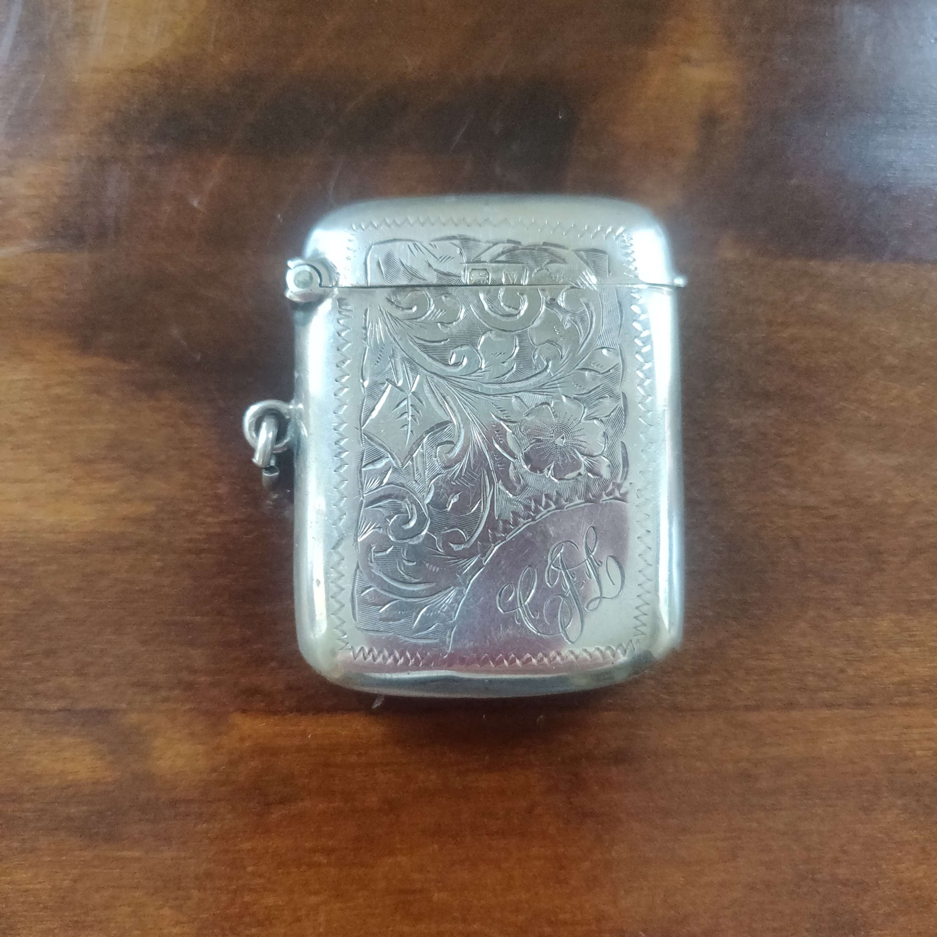 Silver vesta case Birmingham 1920 by  t.h Thomas Heatley
