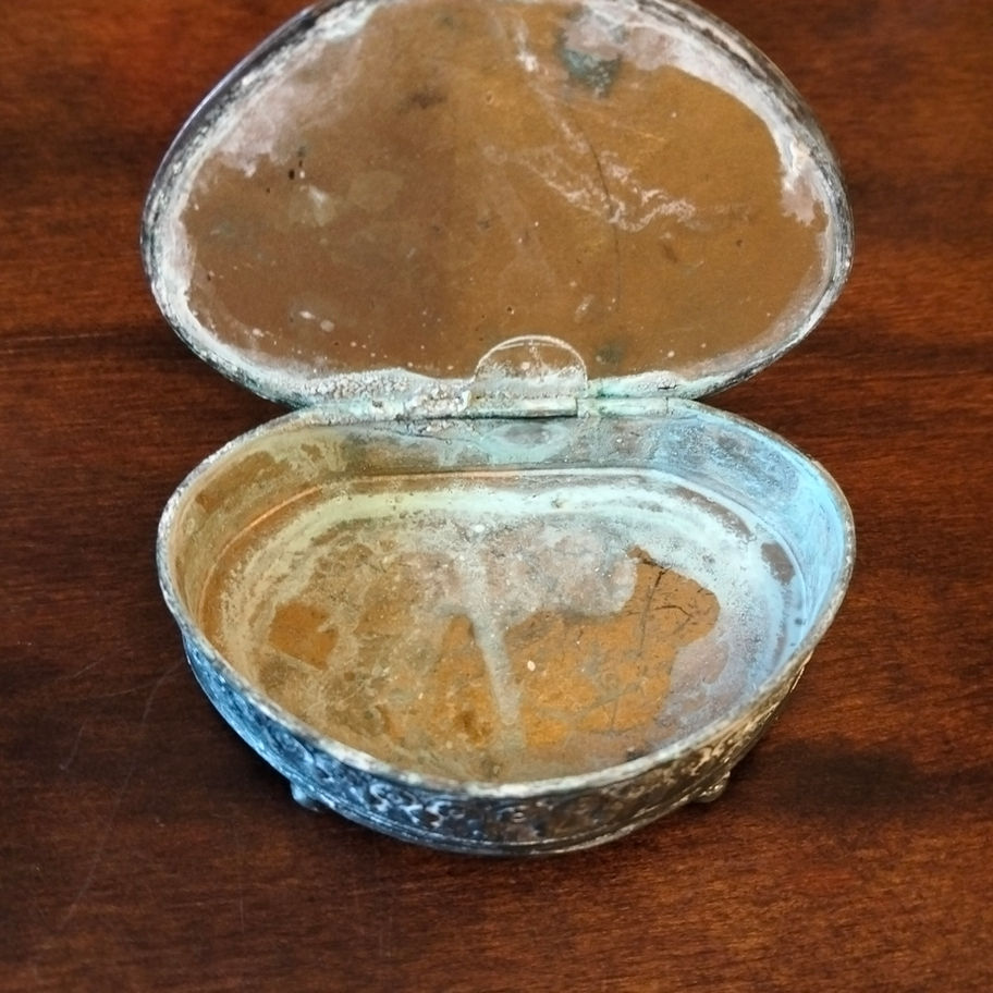 Vintage Silver-Plated Trinket Box by Walter Oxley Ltd, Sheffield – Floral Oval