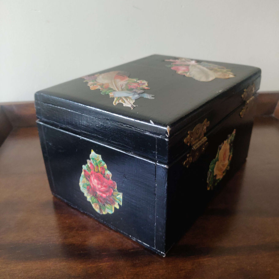 Vintage hand painted probably barge ware jewellery or trinket keepsake boxe