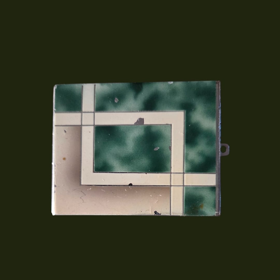 Vintage early 20th century 1920s art deco enamel compact