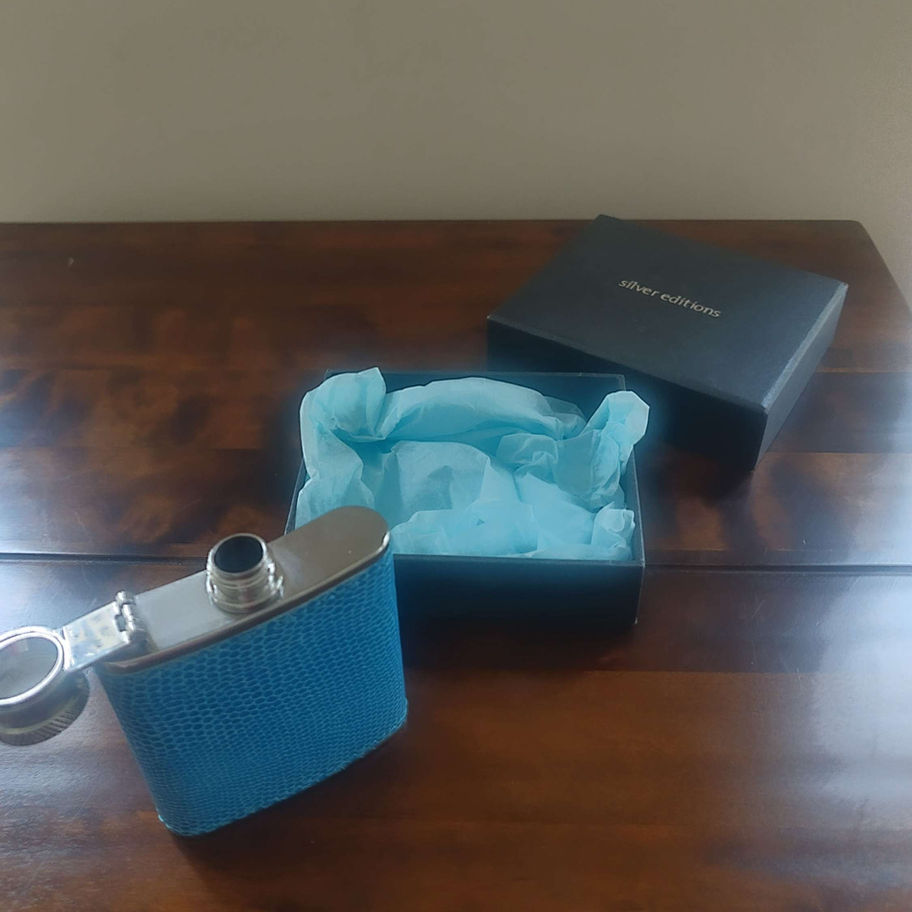 Small hip flask 2 1/2 oz stainless steel with shagrin style cover
