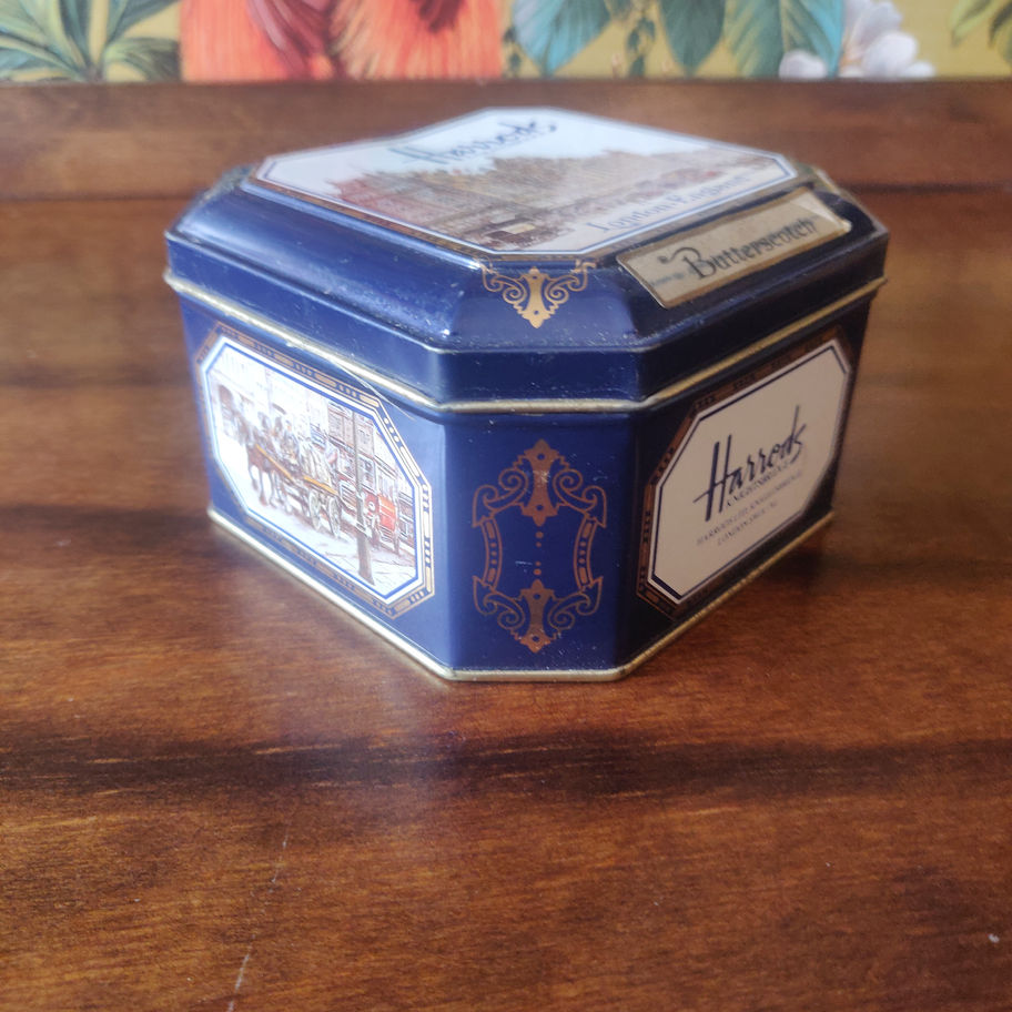 Vintage 2002 Harrods of Knightsbridge London England butterscotch sweet tin