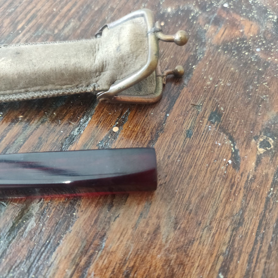 Antique early 20th century bakelite cheroot holder in original case rare !!!