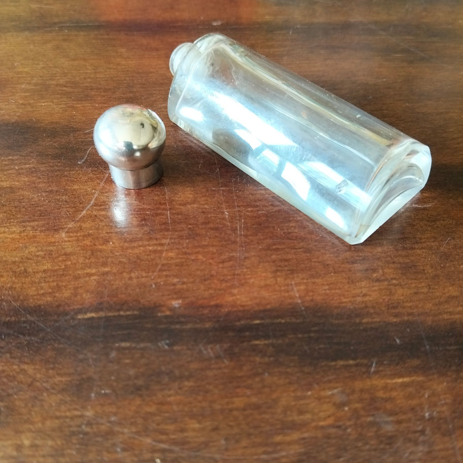 Antique 1902 Edwardian London silver top art deco scent bottle by GB ?