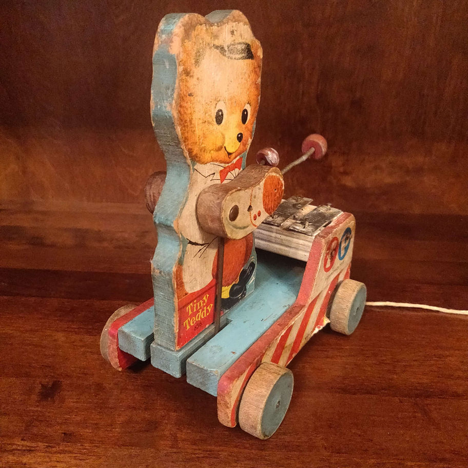 Vintage 1950s fisher price pull along playing toy