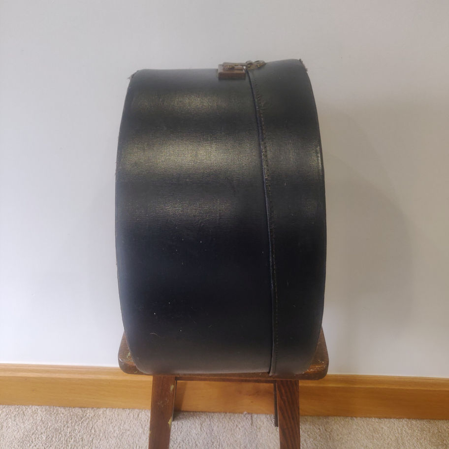 Antique Victorian late 19th or early 20th century silk lined leather hat box