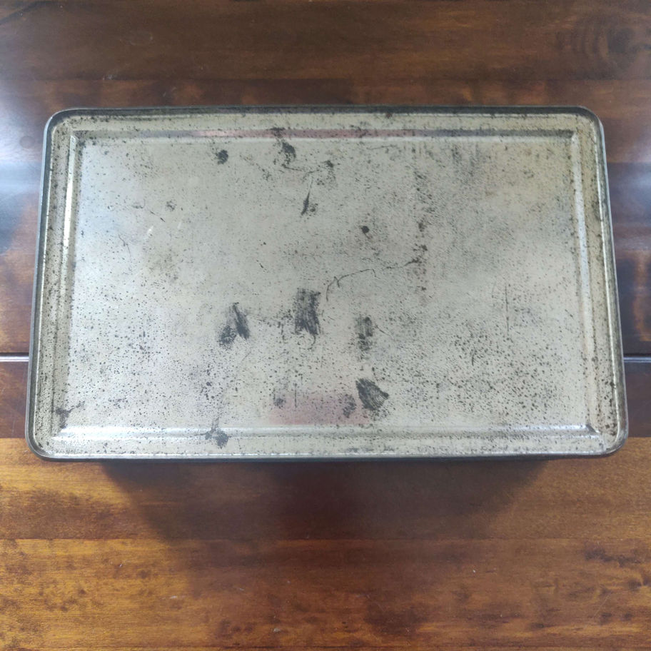 Vintage callard & bowsers confectionery tin