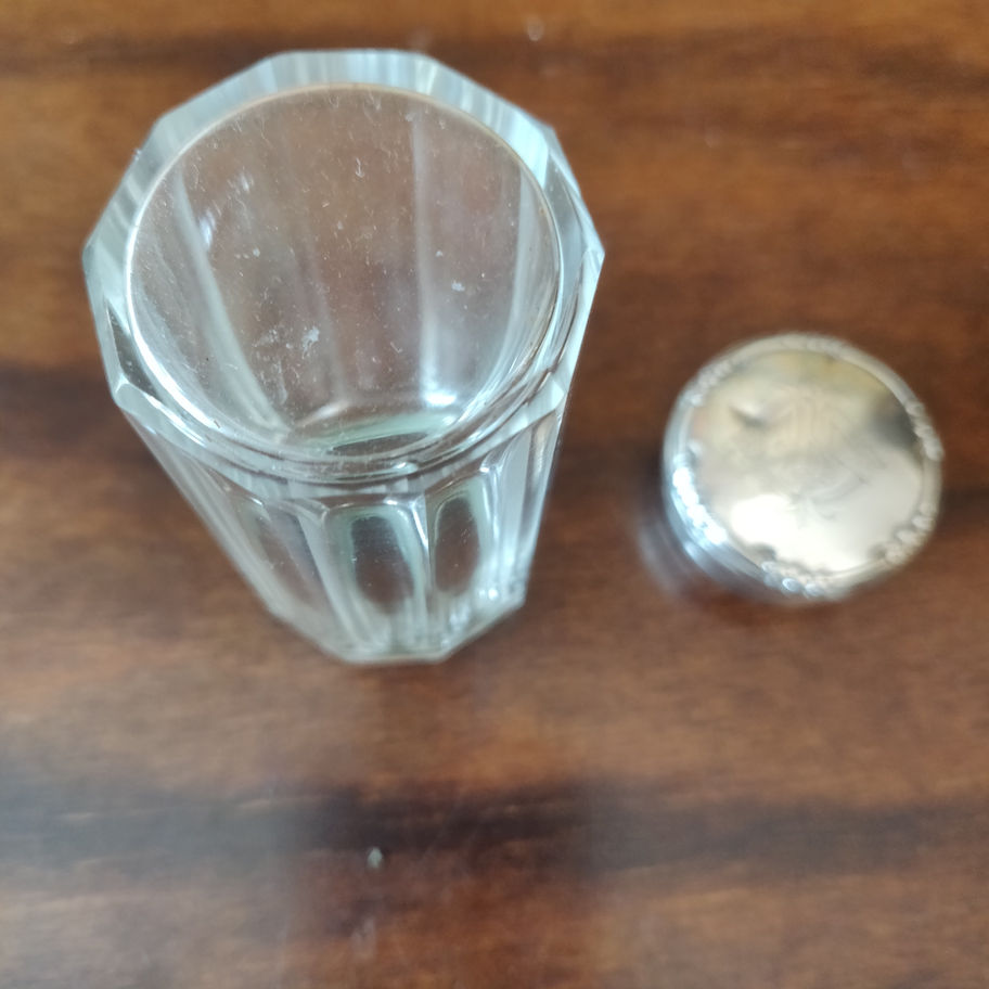 Antique 1911 Edwardian Walker and Hall silver topped London Hallmark ribbed jar