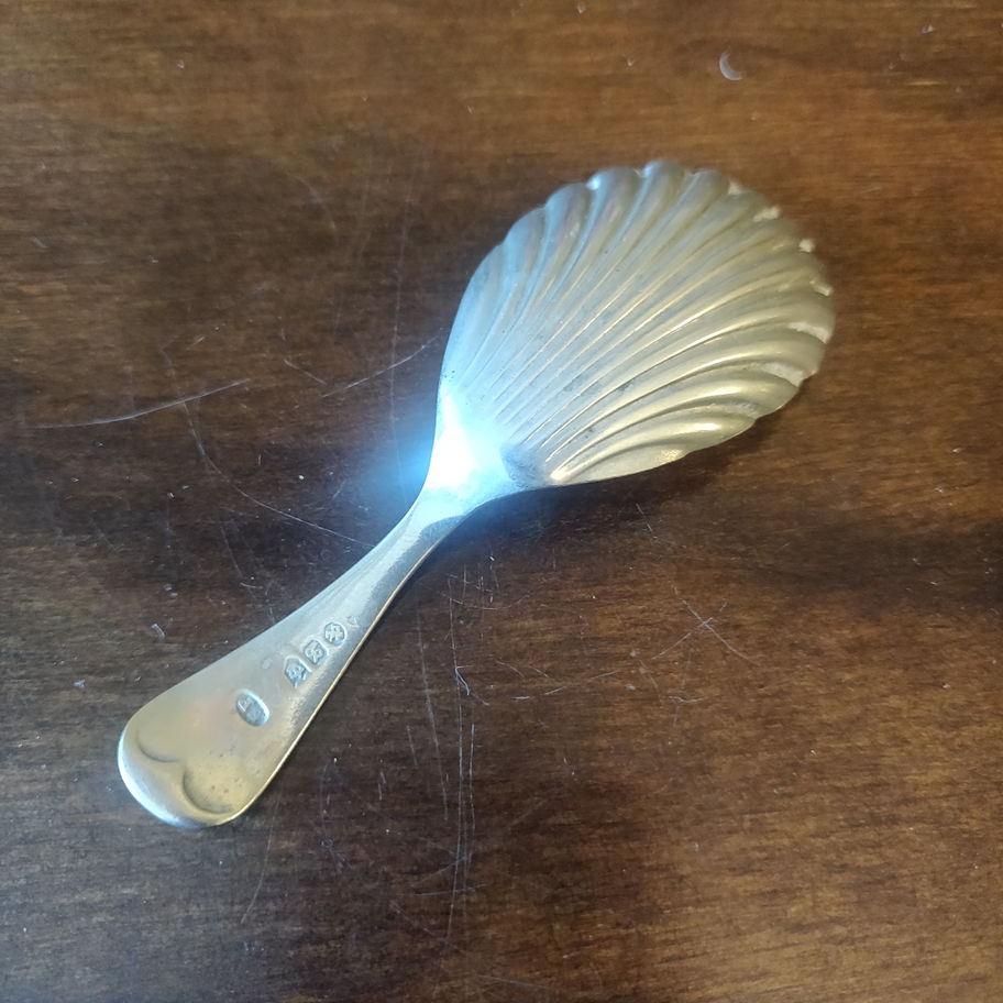 Vintage probably silver plate Hallmarks but require more research) caddy spoon
