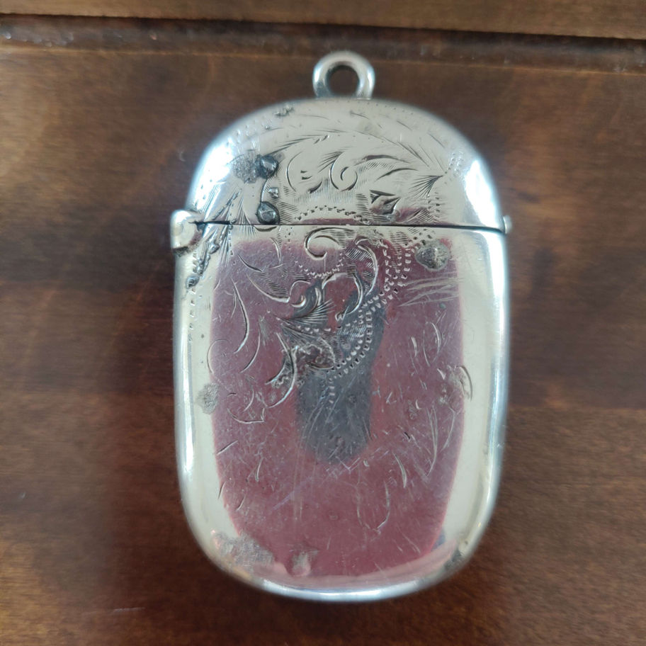 Antique Birmingham 1911 solid silver vesta case rolaston bros